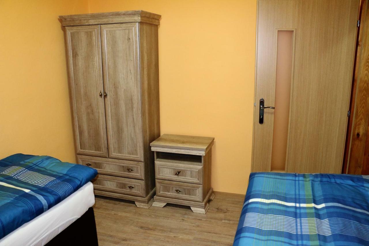 Krásnohorské Podhradie Ubytovanie Tri Ruze מראה חיצוני תמונה